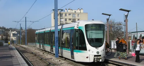 Hauts-de-Seine : 12 blessés dans un spectaculaire accident de tramway