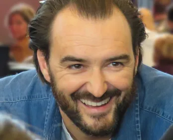 Cyril Lignac change de tête ! (Photo)