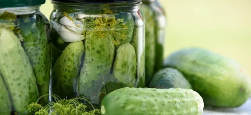 Cadeau : adieu les fleurs, la tendance est aux cornichons !