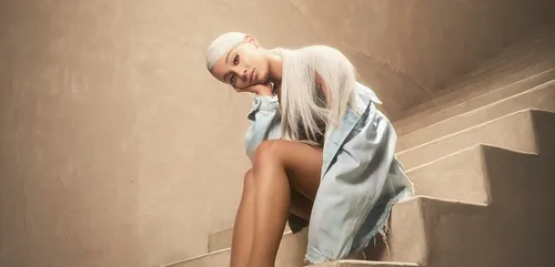 Ariana Grande : sa surprenante collaboration avec Starbucks (Photos)