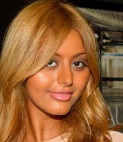 Zahia dévoile un cliché très osé (Photo)