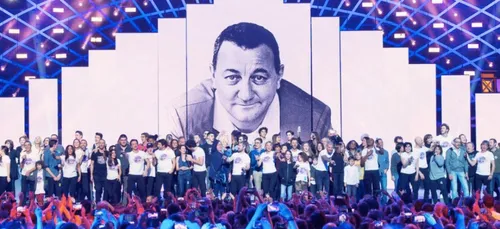 Les Enfoirés : un chanteur emblématique envisage de quitter la...