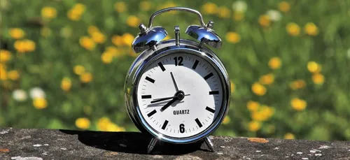 Changement d'heure : comment vivront les Français si l'on passe...