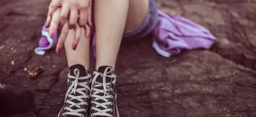 Thigh Holding Challenge : le défi des ados qui inquiète les parents...