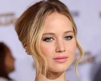 Jennifer Lawrence : sa soirée arrosée dans un bar avec une autre...