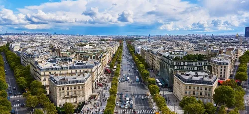 Paris : les Galeries Lafayette ouvrent ce jeudi sur les Champs-Élysées