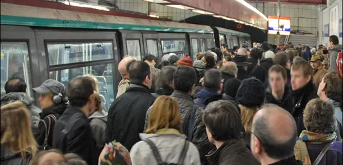 Île-de-France : toujours plus de monde dans les transports selon la...