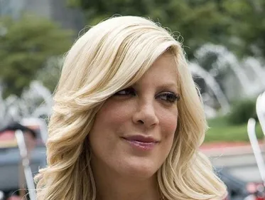 Beverly Hills 90210 : Tori Spelling risque la prison !