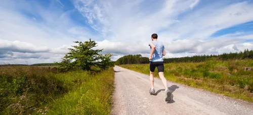 Paris : il court 39 km pour rendre hommage à Notre-Dame (photo)