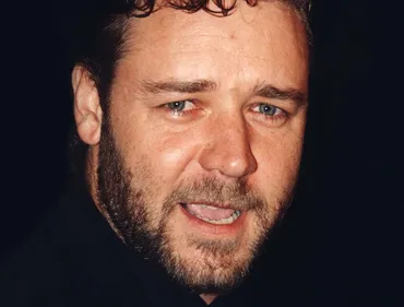 Russell Crowe est défiguré à cause de son dernier rôle (Photo)