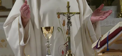 Yvelines : un prêtre de Versailles mis en examen pour viol