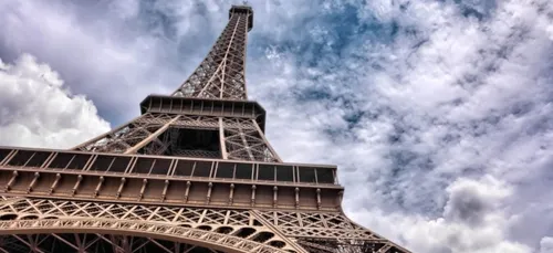 Paris : un show spectaculaire pour les 130 ans de la Tour Eiffel