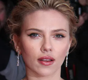 Scarlett Johansson va se marier !