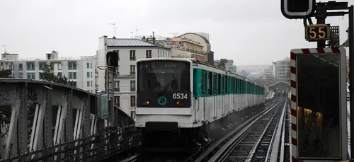 Métro : certaines stations étaient jonchées de détritus ce mardi matin