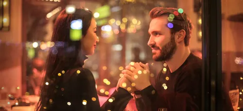 Job de rêve : &ecirc;tre payé pour se rendre à des rencards dans le...