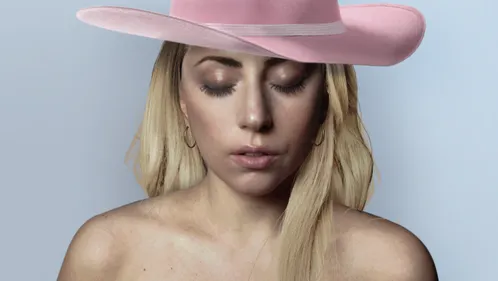 Lady Gaga fond en larmes sur scène en évoquant son ex (Vidéo)