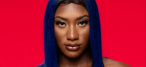 The Voice 8 : Aya Nakamura se réconcilie avec Nikos Aliagas en...