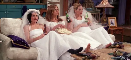 Friends : une photo de Courteney Cox avec Jennifer Aniston et Lisa...