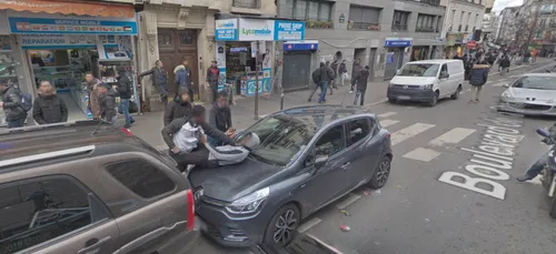 Une possible agression capturée par Google Street View à Paris