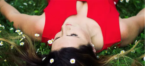 #JeKiffeMonDécolleté : le nouveau hashtag contre le sexisme (Photos)