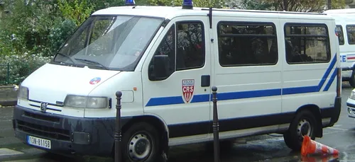 Pillages et violences sur les Champs-Elysées après la victoire de...