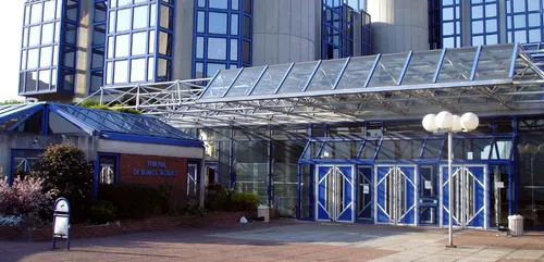 Deux hommes sont soupçonnés d’avoir corrompu un juré à Bobigny