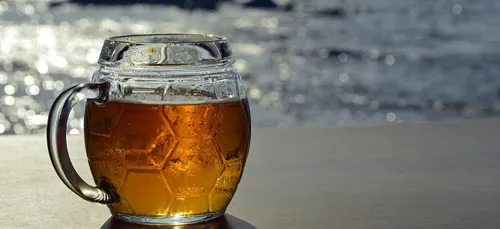 Un bar offre des bières gratuites à ceux qui ramassent les mégots !...