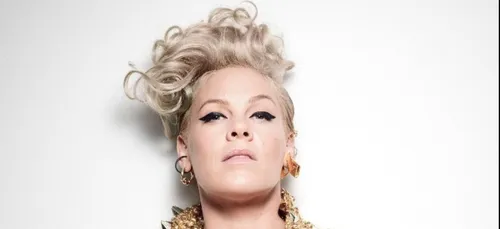 Pink : son jet privé prend feu après un atterrissage en urgence !...