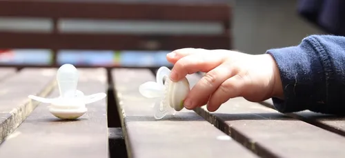 Découvrez l'astuce miracle pour que votre enfant lâche sa tétine !