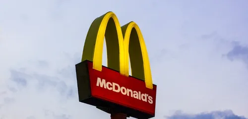 McDonald's : un client menace de mort la serveuse pour une erreur...