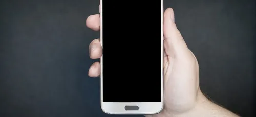 Voici la liste des smartphones qui émettent trop d’ondes