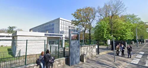 Une fausse prof passe la journée de rentrée dans un lycée de Poissy