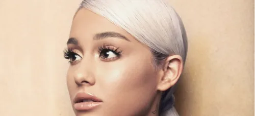 Ariana Grande fait une énorme surprise aux salariés d’un restaurant...