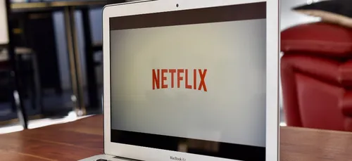 Netflix compte restreindre le partage d’écran entre amis