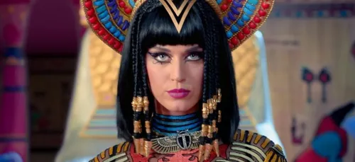 Katy Perry et Ed Sheeran vivement critiqués par un grand chanteur...