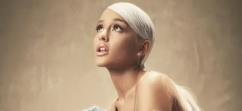 Ariana Grande annonce l’arrivée d’un nouvel album (vidéo)