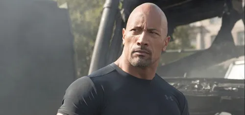 « Black Adam » : Dwayne Johnson dévoile enfin la date de sortie de...