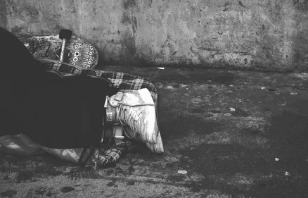 Tom, SDF à Paris : vivre dans les transports, c’est « avoir perdu...