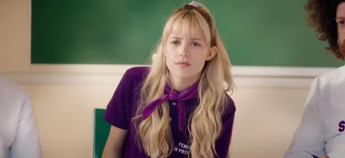 Angèle : la chanteuse sur le point d’entamer une carrière au cinéma ?