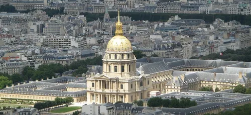 Cérémonie aux Invalides : hommage aux 13 militaires tués au Mali