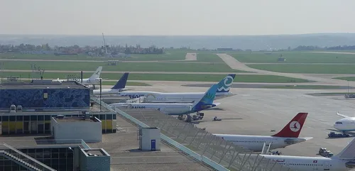 Orly : un adolescent jugé pour une tentative de vol d’avion !