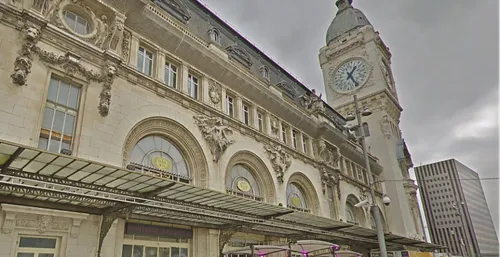 Action surprise de grévistes dans les couloirs de la Gare de Lyon