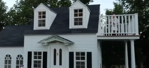 Kylie Jenner : sa fille possède une « cabane » plus grande qu’un...