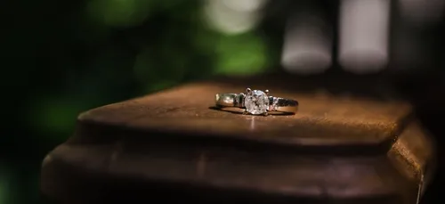 Il demande à sa belle-mère de filmer sa demande en mariage, la...