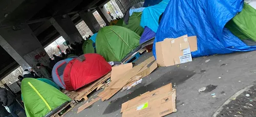 Porte d’Aubervilliers : le camp de migrants sera démantelé...