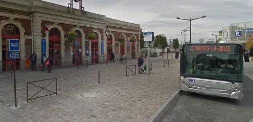 Yvelines : interpellé après avoir frappé des femmes en pleine rue