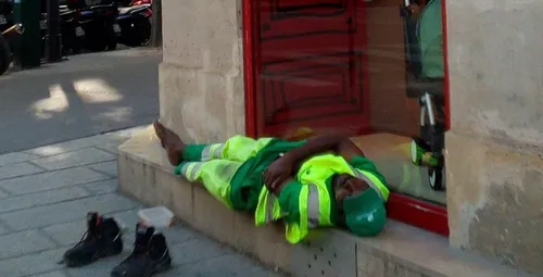 Paris : un agent d’entretien licencié après une photo postée sur...