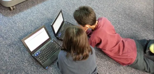 Les écrans favoriseraient les troubles du langage chez l’enfant