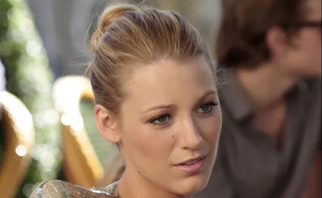 Méconnaissable, Blake Lively se transforme pour son prochain film...