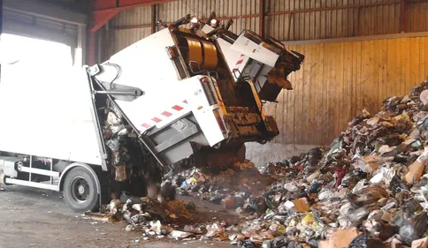 Grève : trois centres de tri des déchets à l’arrêt en Île-de-France